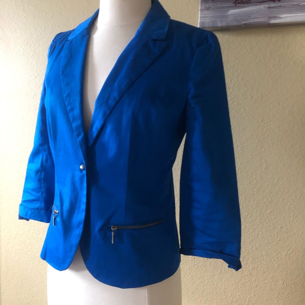 Blazer - Picture 2 of 3